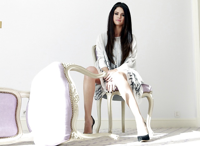 Selena gomez su harper's bazaar 2
 #16688192