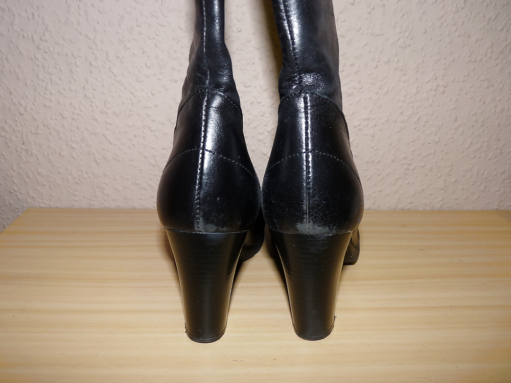 これらの靴、ヒール、ブーツは私の妻を売る
 #15562226