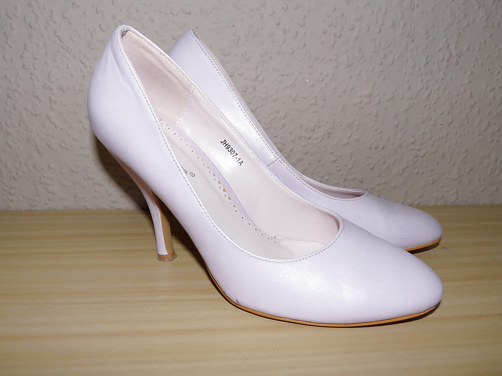 これらの靴、ヒール、ブーツは私の妻を売る
 #15562486