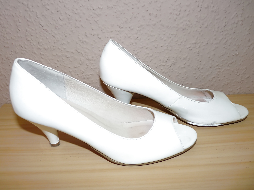 これらの靴、ヒール、ブーツは私の妻を売る
 #15562718