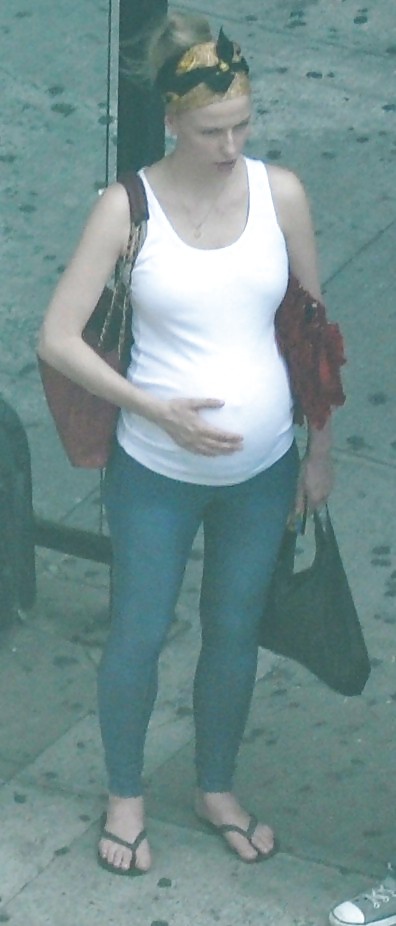 Harlem Girls in the Heat 193 New York - Pregnant Babe #4749612