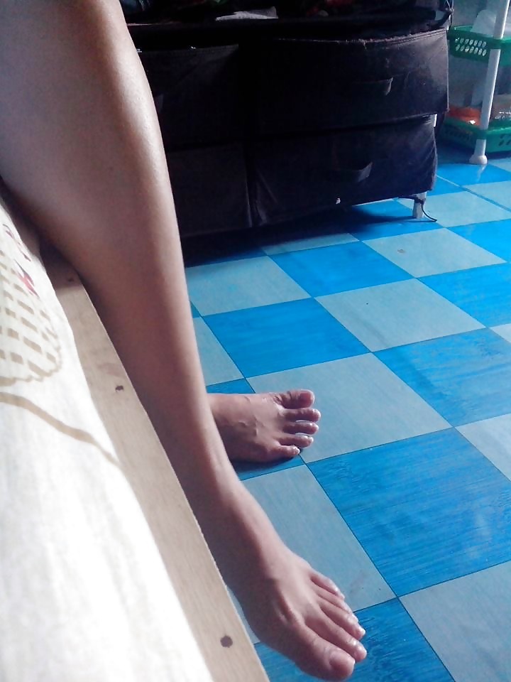 I piedi e le gambe della mia gfs asiatica 
 #19608447