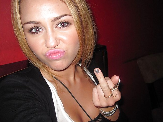 Donner Miley Cyrus Un Soin Du Visage 2 #10387091