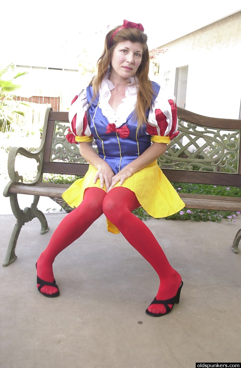 MILF snow white 2 #18221005