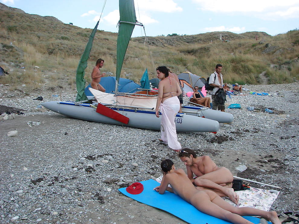 Divertimento sulla spiaggia nuda
 #4241100