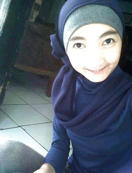 Beauty & hot indonesian jilbab tudung hijab  2 #15345408