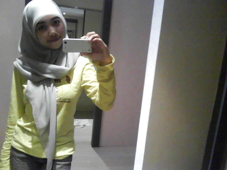 Belleza y caliente indonesia jilbab tudung hijab 2
 #15345411