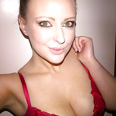 Bex Robertson #15883802