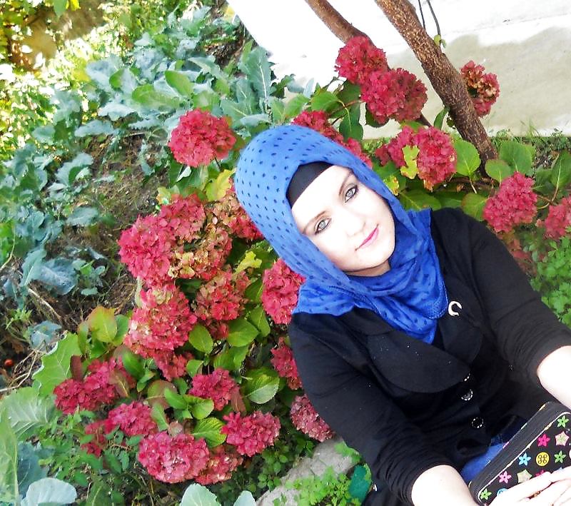 Turc Hijab Rafraîchit L'interface Turban-porter #13943380