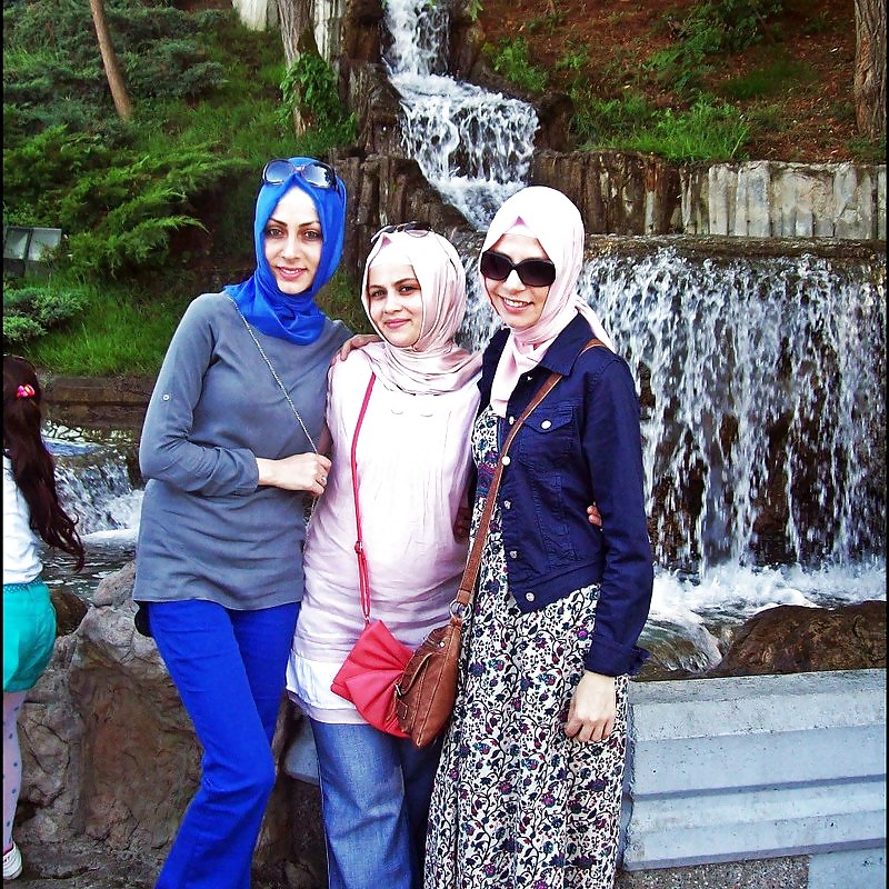 Turc Hijab Rafraîchit L'interface Turban-porter #13943463