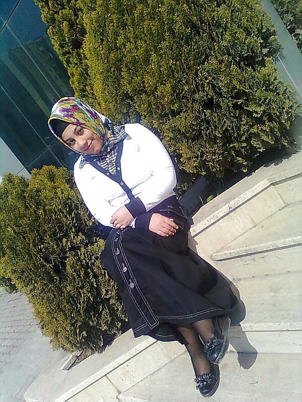 Turc Hijab Rafraîchit L'interface Turban-porter #13943558