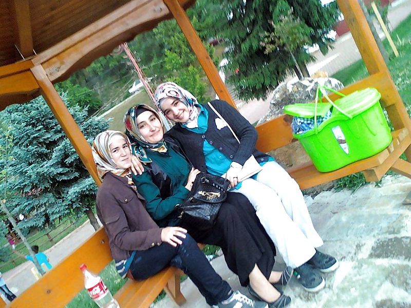 Turista árabe turbanli hijab yeniler 
 #13943589