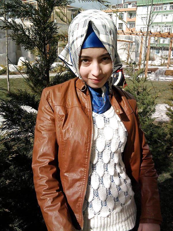 Turc Hijab Rafraîchit L'interface Turban-porter #13943622