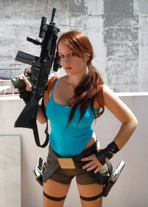 Lara Croft Tomb Raider Cosplay #17942407