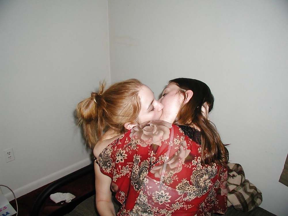 Dos lesbianas divirtiéndose
 #1848815