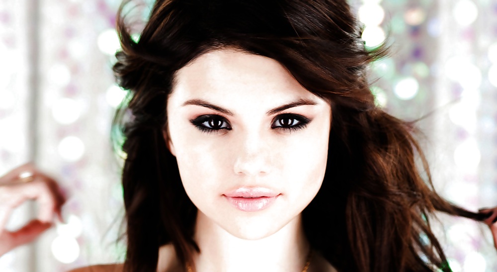 Selena Gomez #18456796