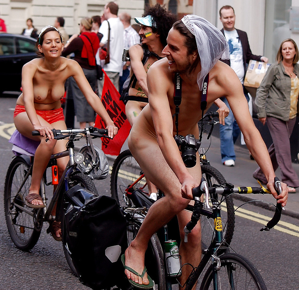 Naked Bike Mädchen. #4634122