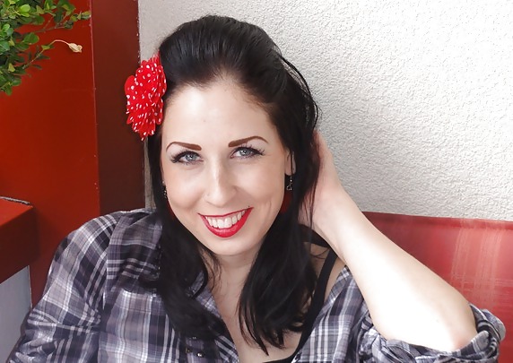 Comment this dirty bitch plz #7908259