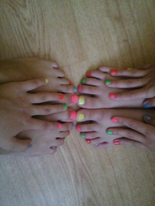 Feet of my daughter and her friends #8250014