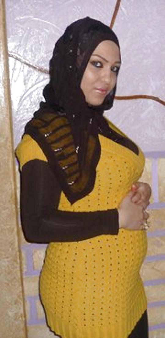 Grandes Filles Arab Boobed #10805904