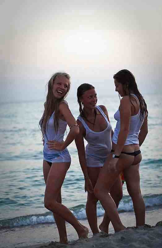 Girls in Groups 25 #8903053