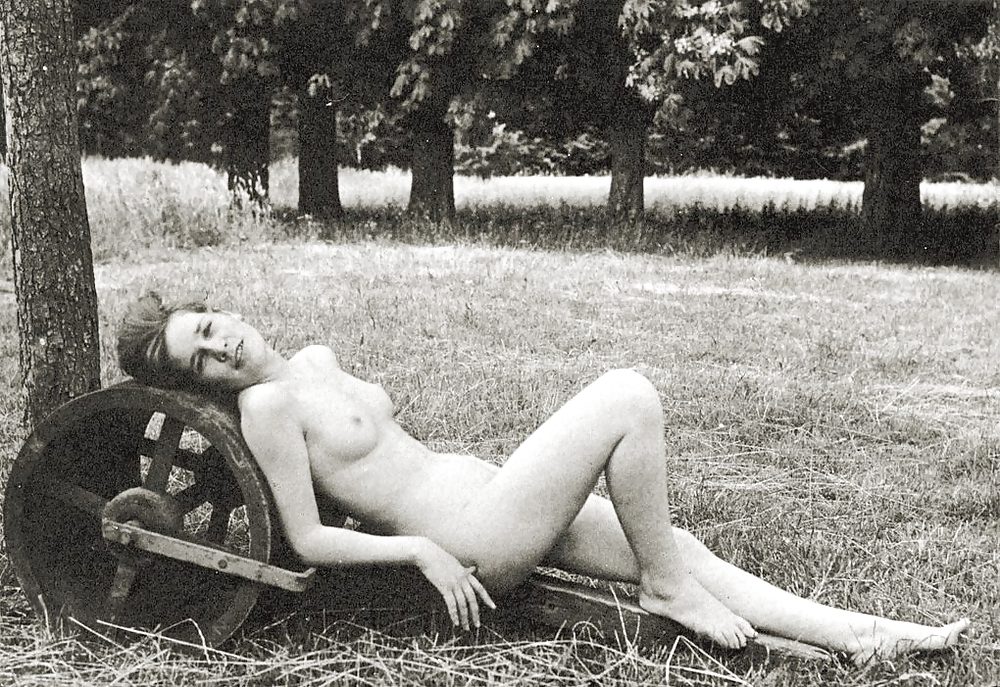 A Few Vintage Naturist Girls That Really Turn Me on (9) #22233287