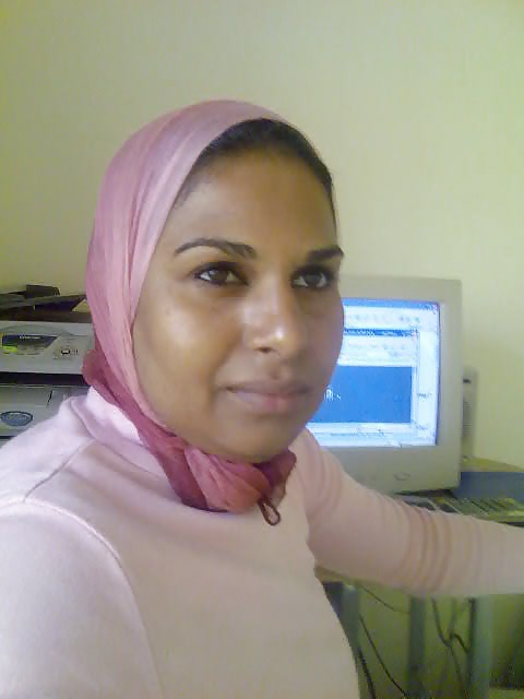 Fatima Cochonne Hijab #12336667