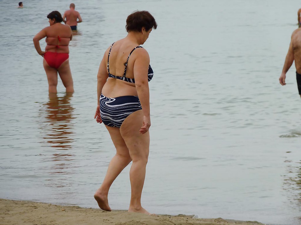 Russische Frauen Am Strand! #17912401