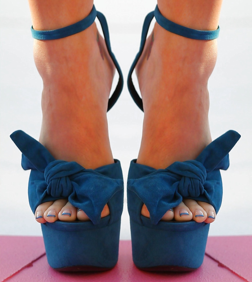 Katy Perry feet #15049787