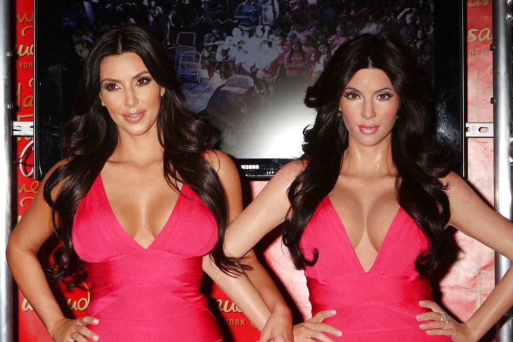 Kim Kardashian Unveils Her Wax Figure at Madame Tussauds #2160694