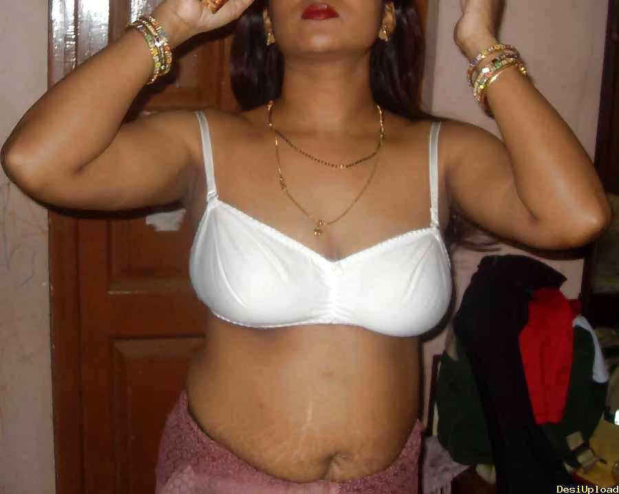Indian aunty stripping 1