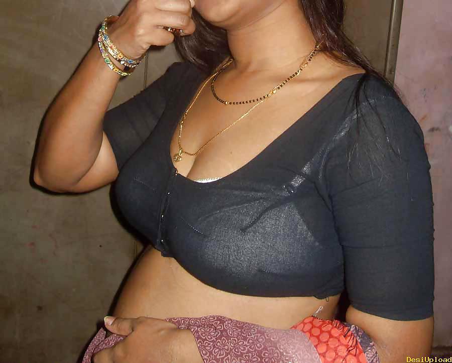 Indian aunty stripping 1 #2873218