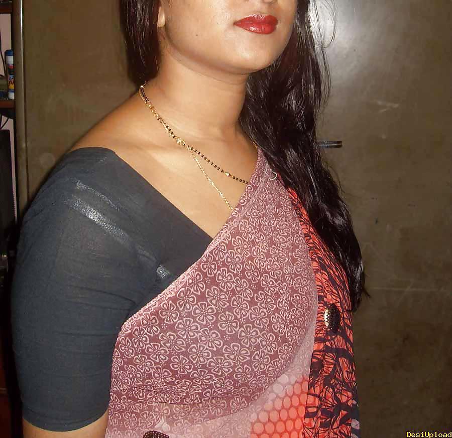 Indian Aunty Stripping 1 189436