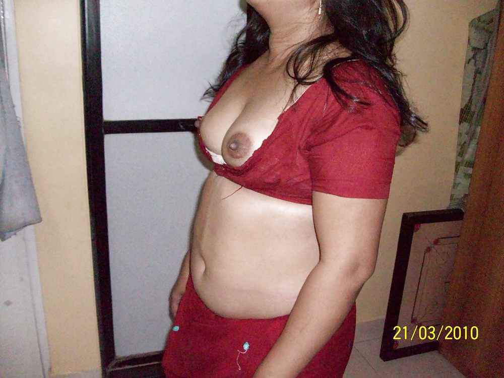 Indian aunty stripping 1 #2873361