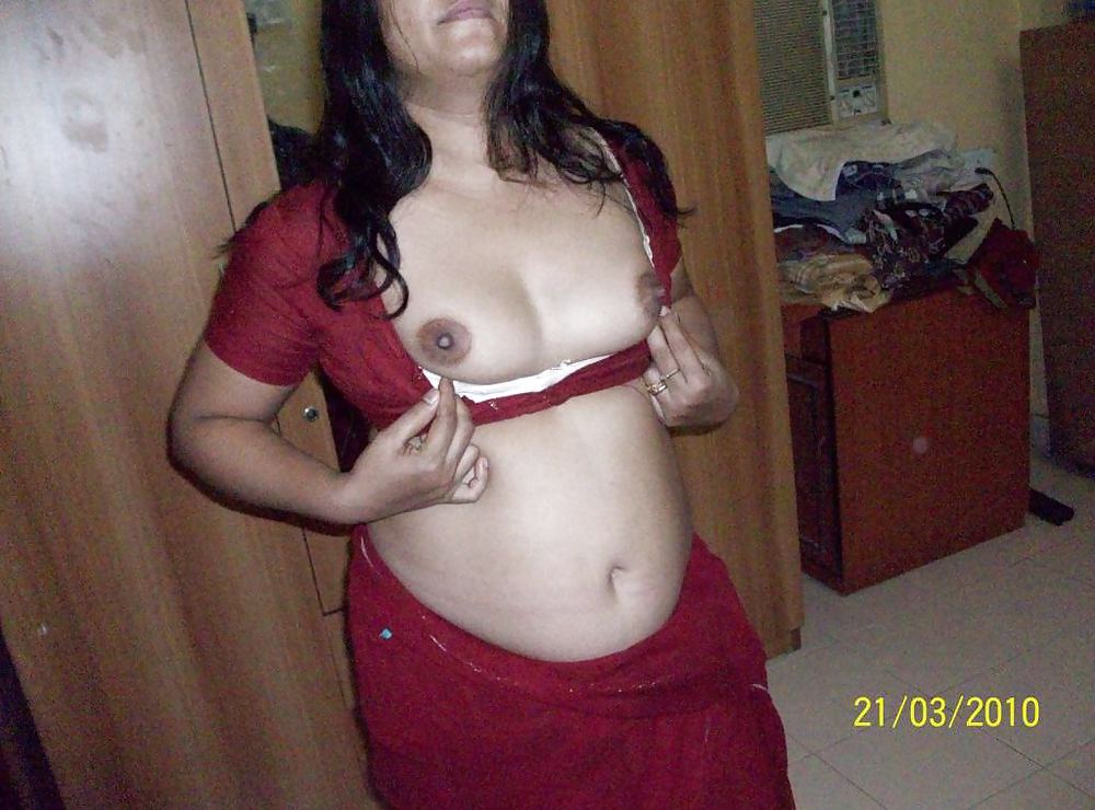 Indian aunty stripping 1 #2873630