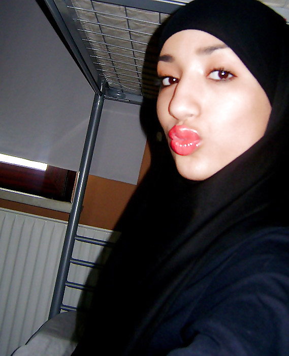 Turbanli hijab árabe, turco, asia desnuda - no desnuda 13
 #17059193