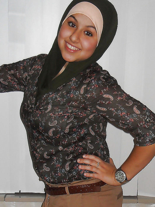 Turbanli hijab árabe, turco, asia desnuda - no desnuda 13
 #17059225