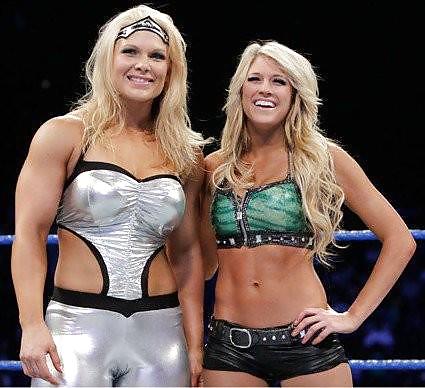 WWE Diva Beth Phoenix #9383368