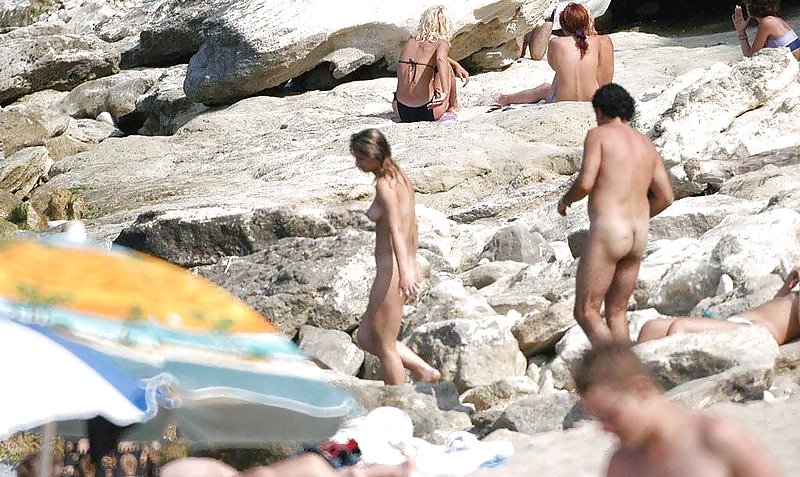 Sono una nudista da spiaggia
 #289018