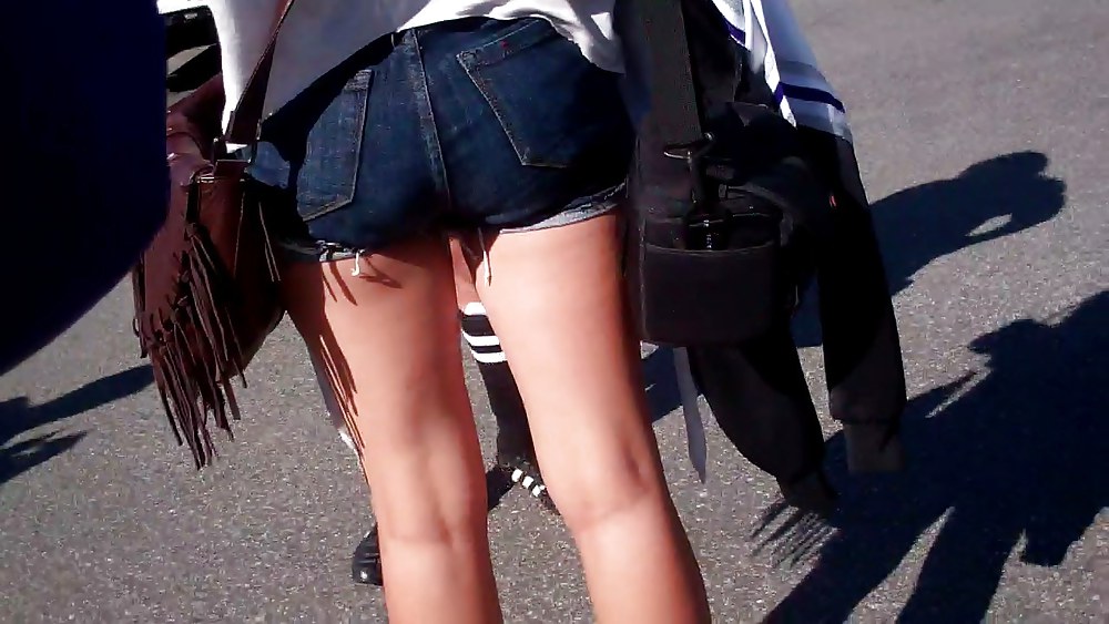 Beautiful girls butts & ass in jeans  #7562995