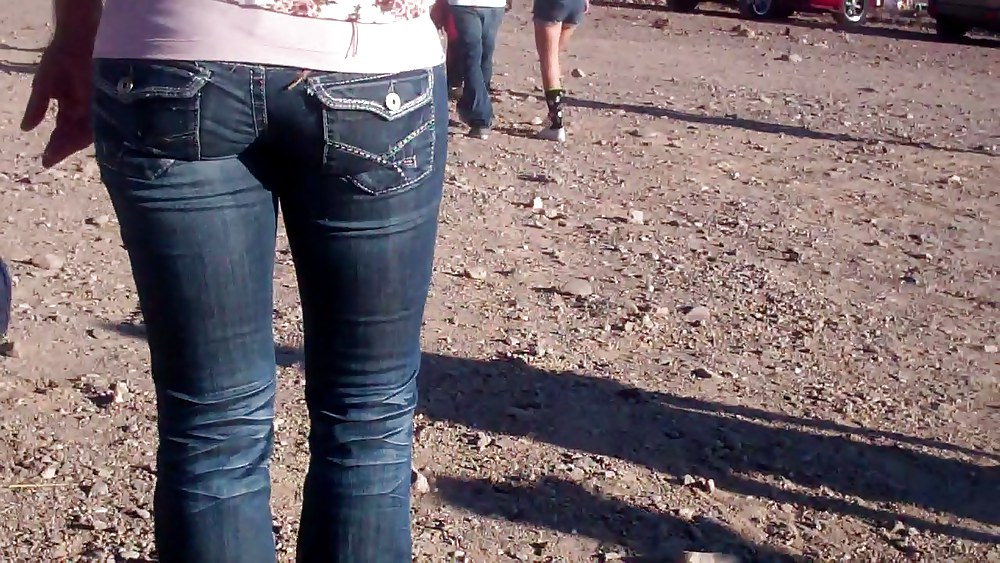 Schöne Mädchen Stummel & Arsch In Jeans #7563213