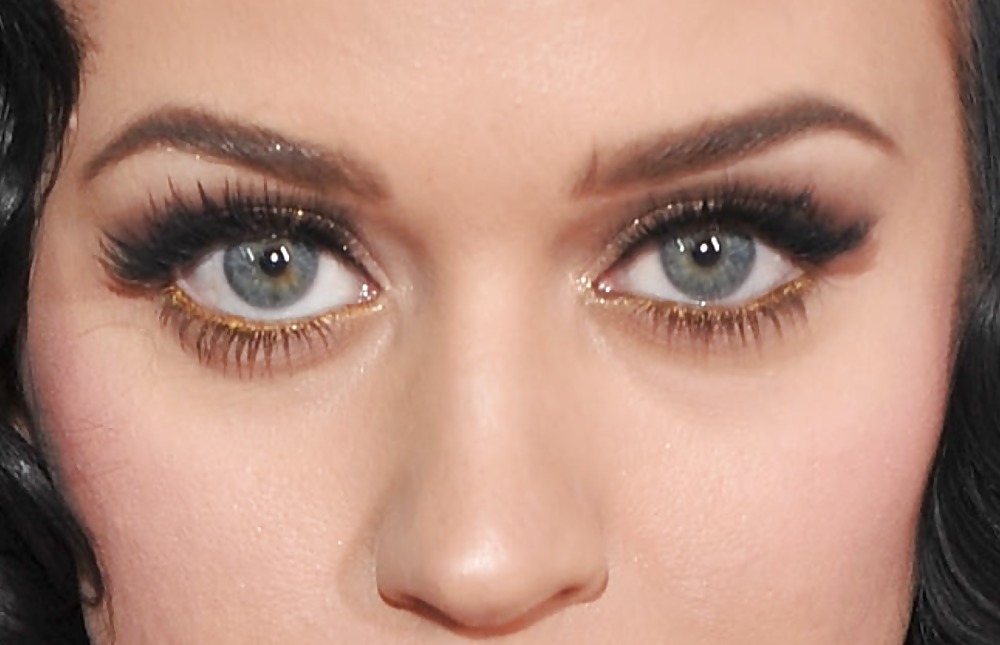 Celebrity eyes #17335373