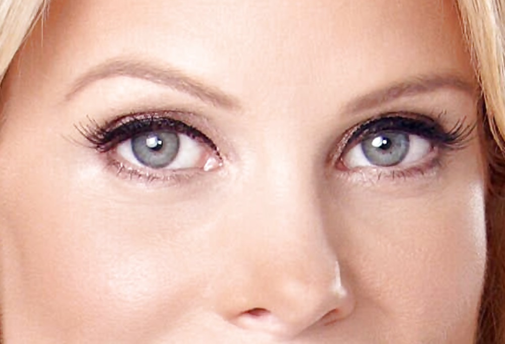 Celebrity eyes #17337177