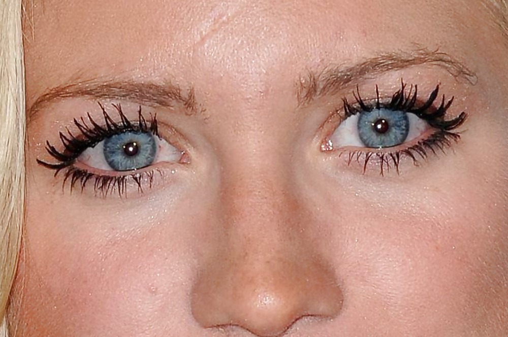 Yeux De Célébrités #17337645