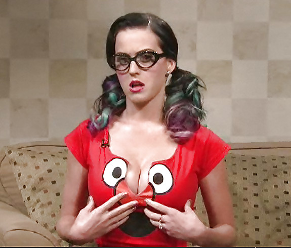 My Friend Katy Perry Cleavage Pics #16204539