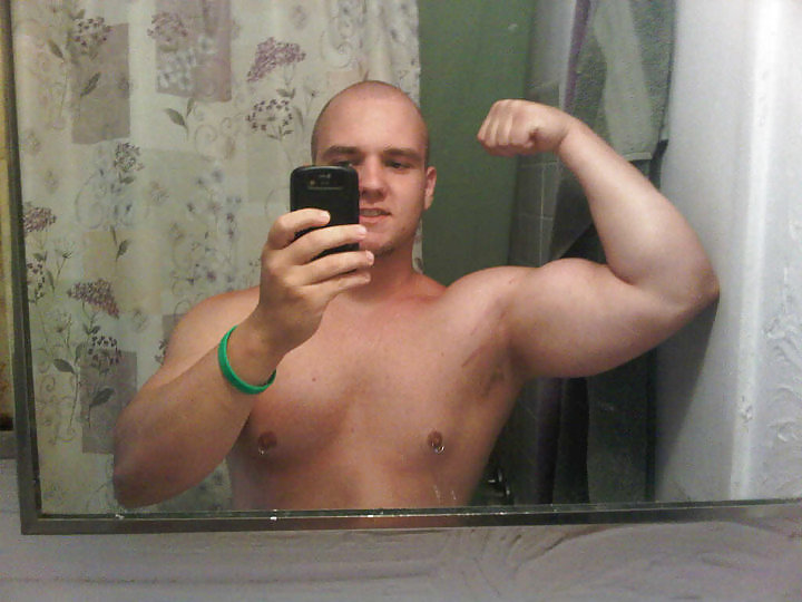 Meeee #3069266