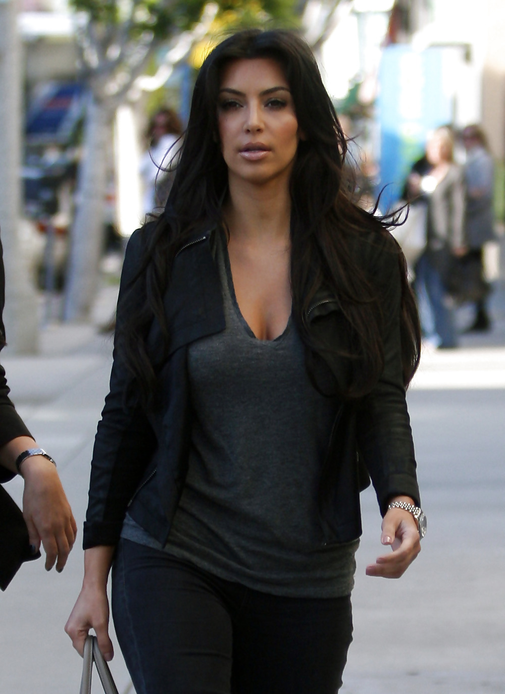 Kim Kardashian Candids à Intermix Dans L'ouest De Hollywood #2046171