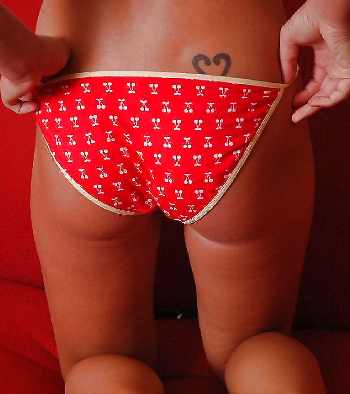 Chicks in Sexy Pink & Red Panties 3 #3395759