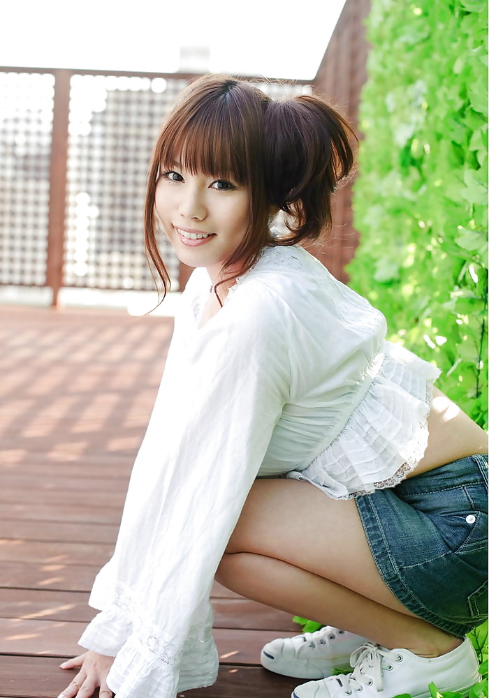 Giovane ragazza giapponese con grandi tette! 
 #940785