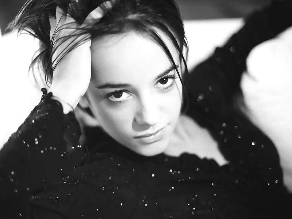 Alizee collezione di foto
 #4560554